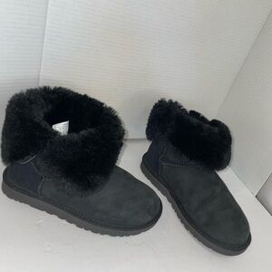 Women's Black Fur-Lined Boots